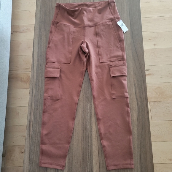 OLD navy High-Waisted PowerPress Cargo 7/8-Length Leggings Size MP - Picture 2 of 10